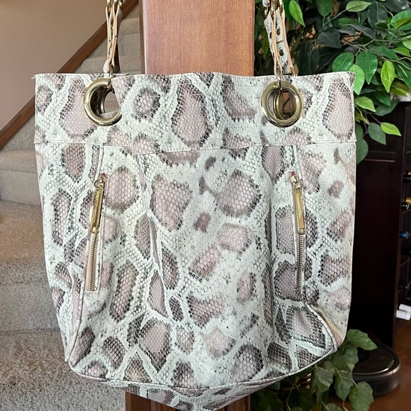 Steve Madden Snake Print Large Tote Bag with gold plated hardware - Picture 1 of 14